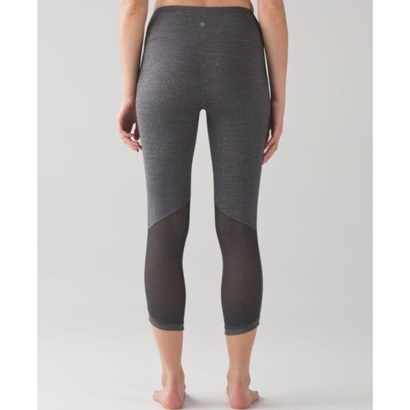 Lululemon Hit It Crop 21" - Picture 2 of 8